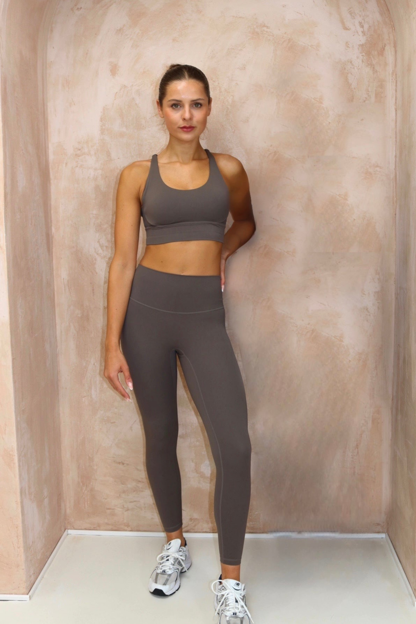 Freedom Crossback Sports Bra - Espresso