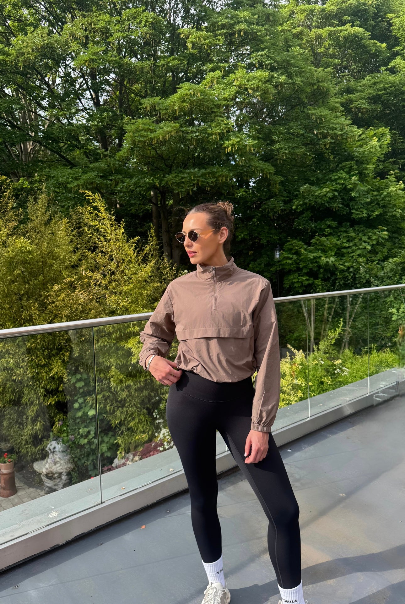 Flyweight Shell Jacket - Chocolate