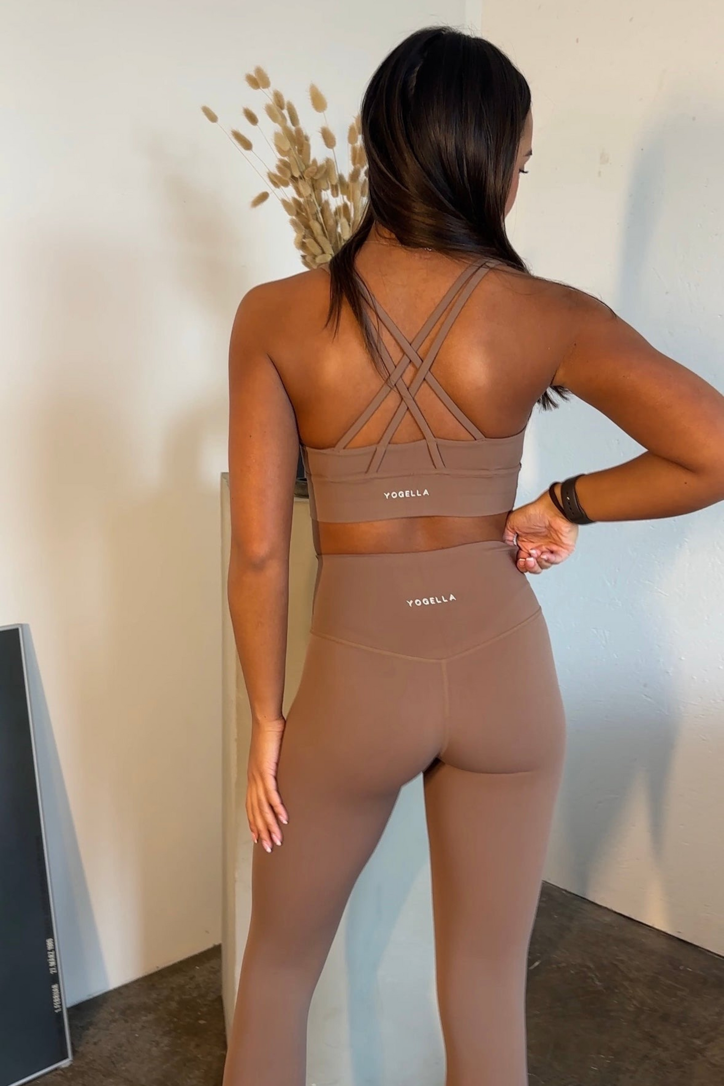 Freedom Crossback Sports Bra - Mocha